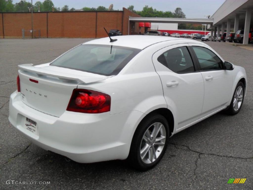 2011 Avenger Mainstreet - Bright White / Black/Red photo #4