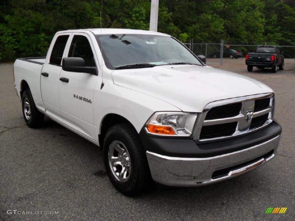 2011 Ram 1500 ST Quad Cab - Bright White / Dark Slate Gray/Medium Graystone photo #5