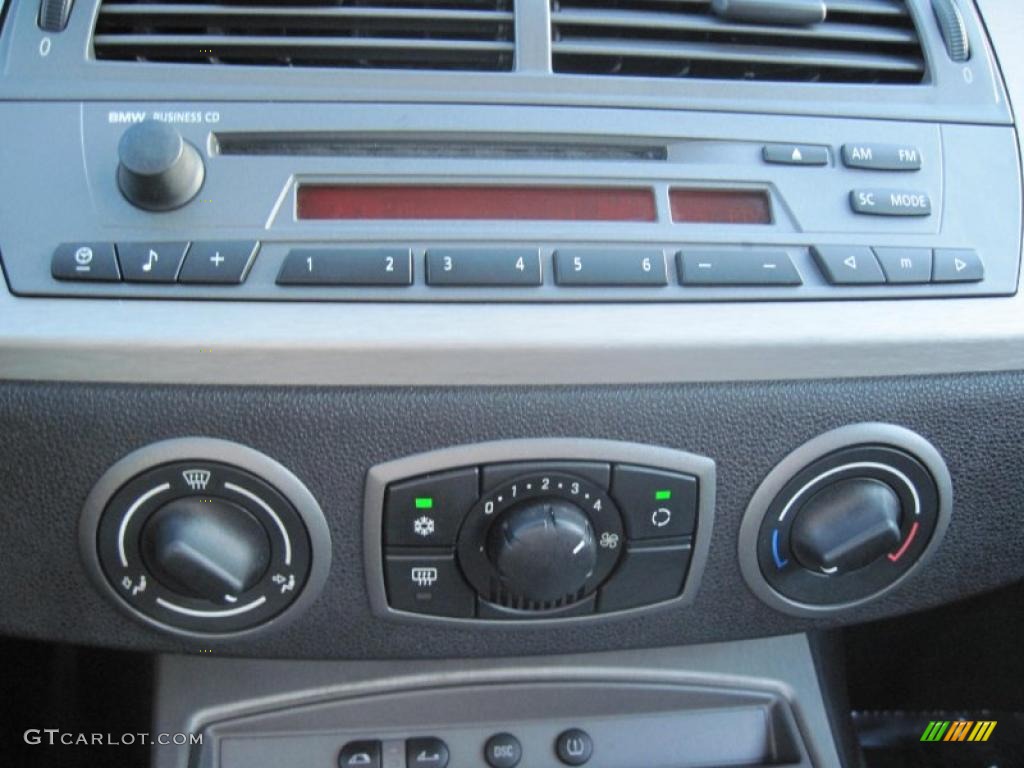 2003 Z4 2.5i Roadster - Titanium Silver Metallic / Black photo #59