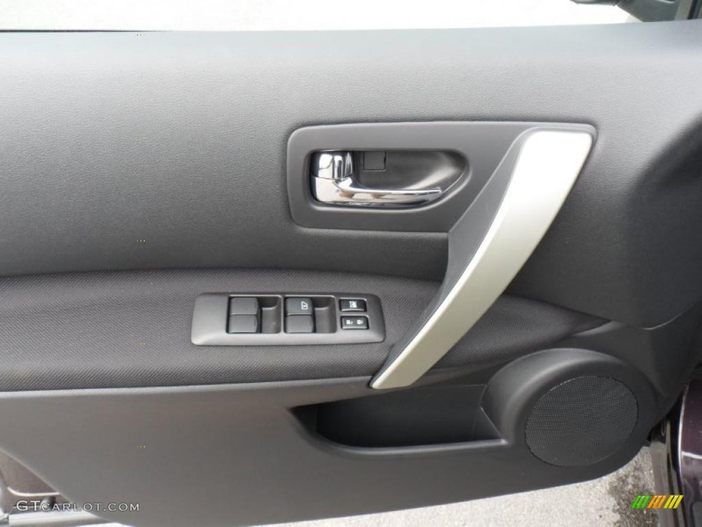 2011 Rogue SV AWD - Black Amethyst / Black photo #15