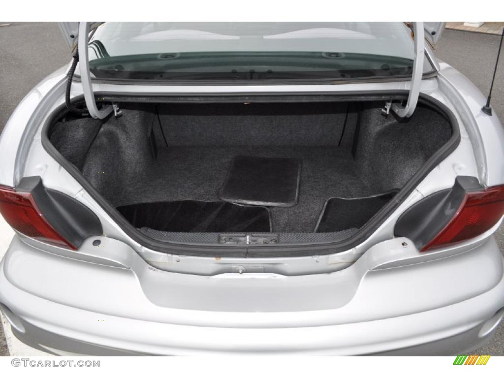 2002 Pontiac Sunfire SE Coupe Trunk Photo #49370336