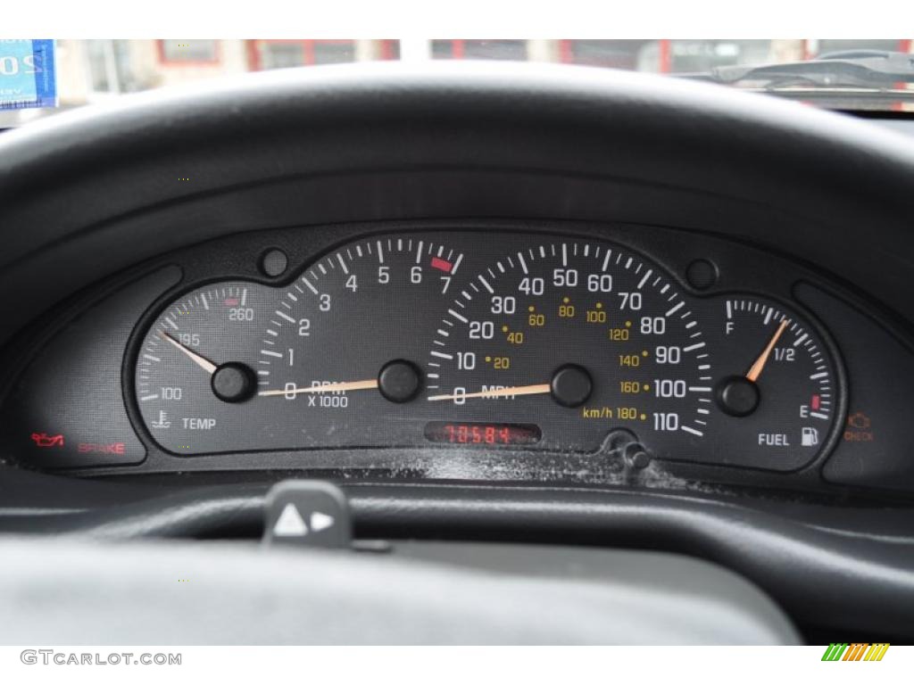 2002 Pontiac Sunfire SE Coupe Gauges Photo #49370381
