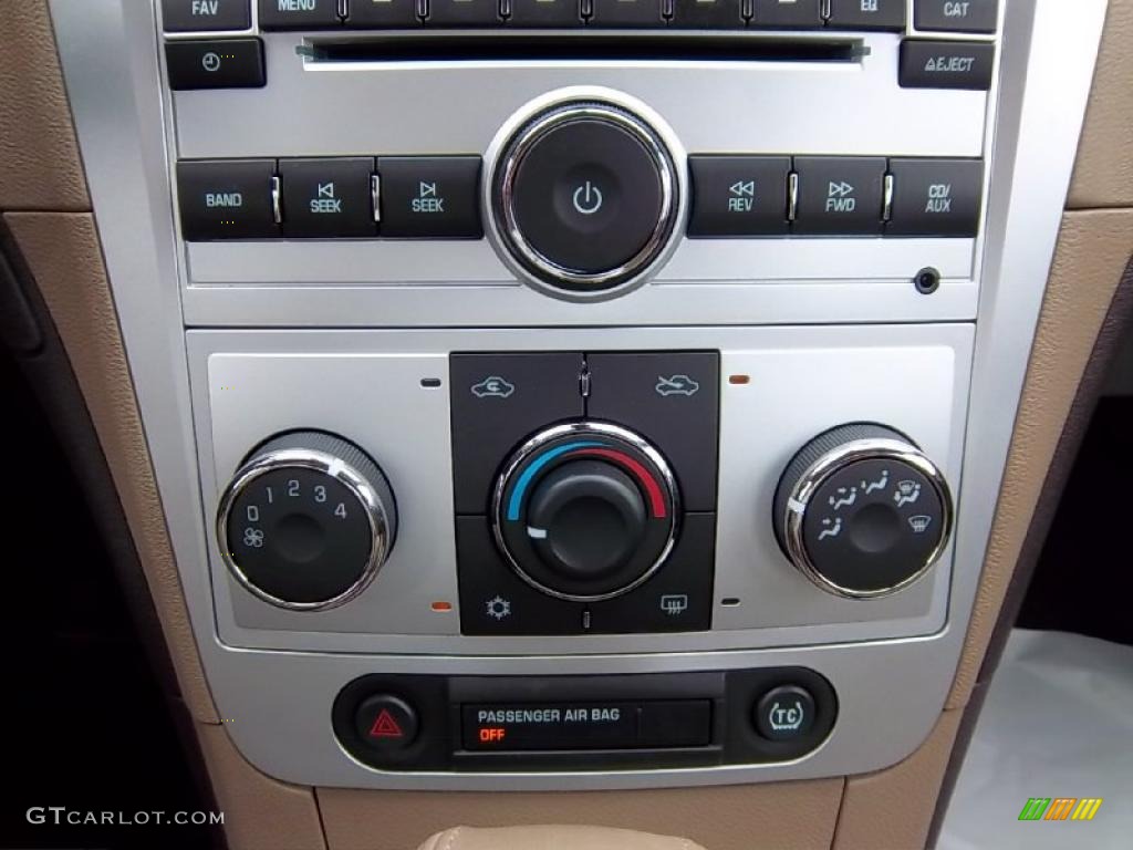 2009 Chevrolet Malibu LT Sedan Controls Photo #49370663