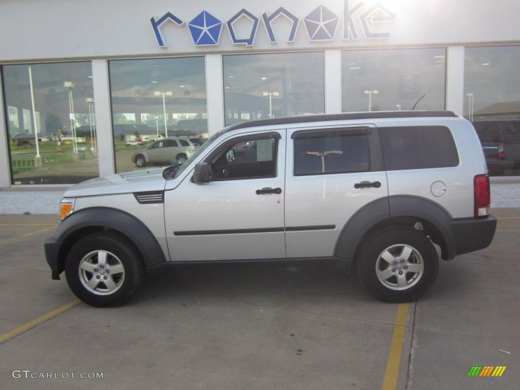 2007 Nitro SXT 4x4 - Bright Silver Metallic / Dark Slate Gray/Light Slate Gray photo #1