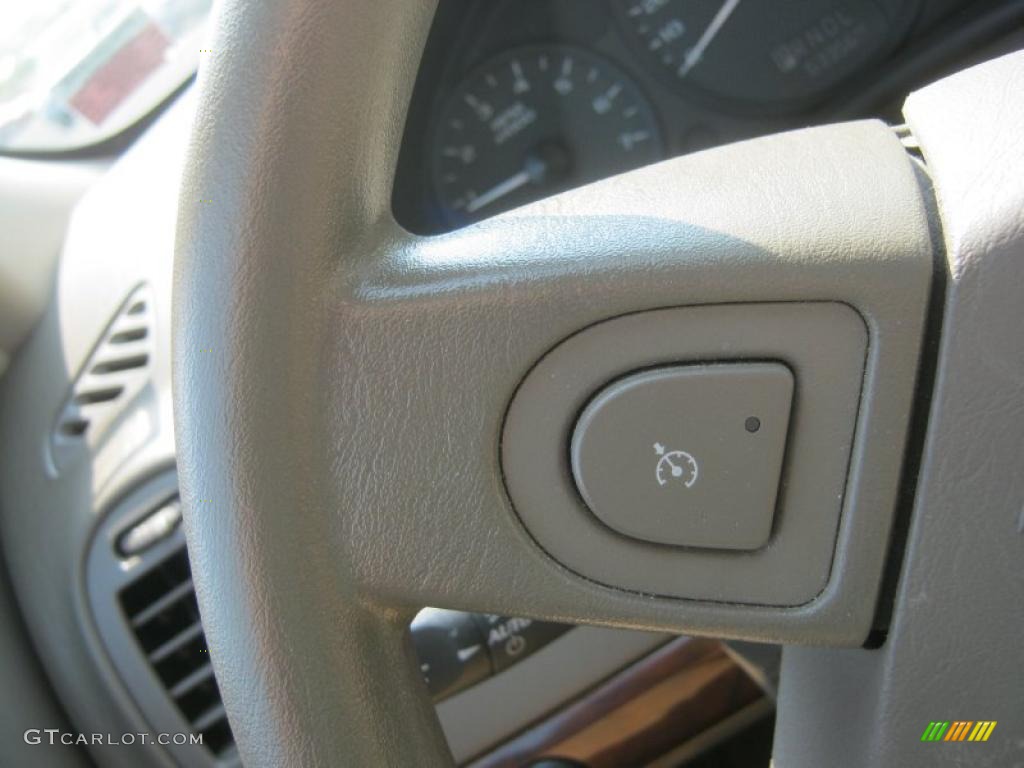 2005 Malibu Sedan - Light Driftwood Metallic / Neutral Beige photo #26