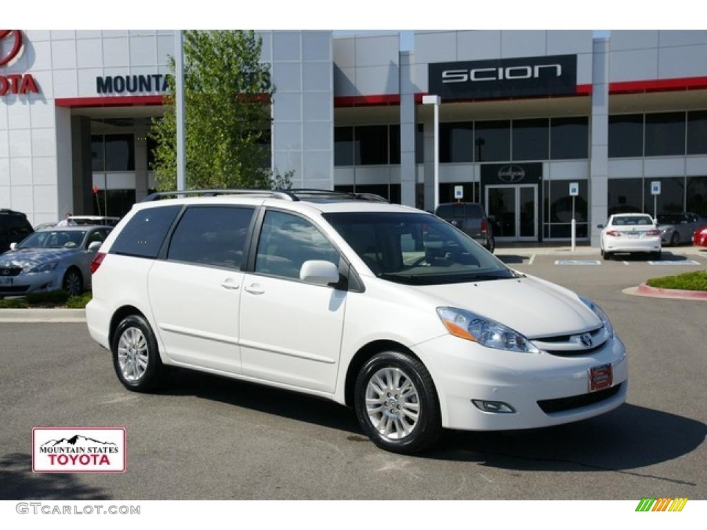 Super White Toyota Sienna