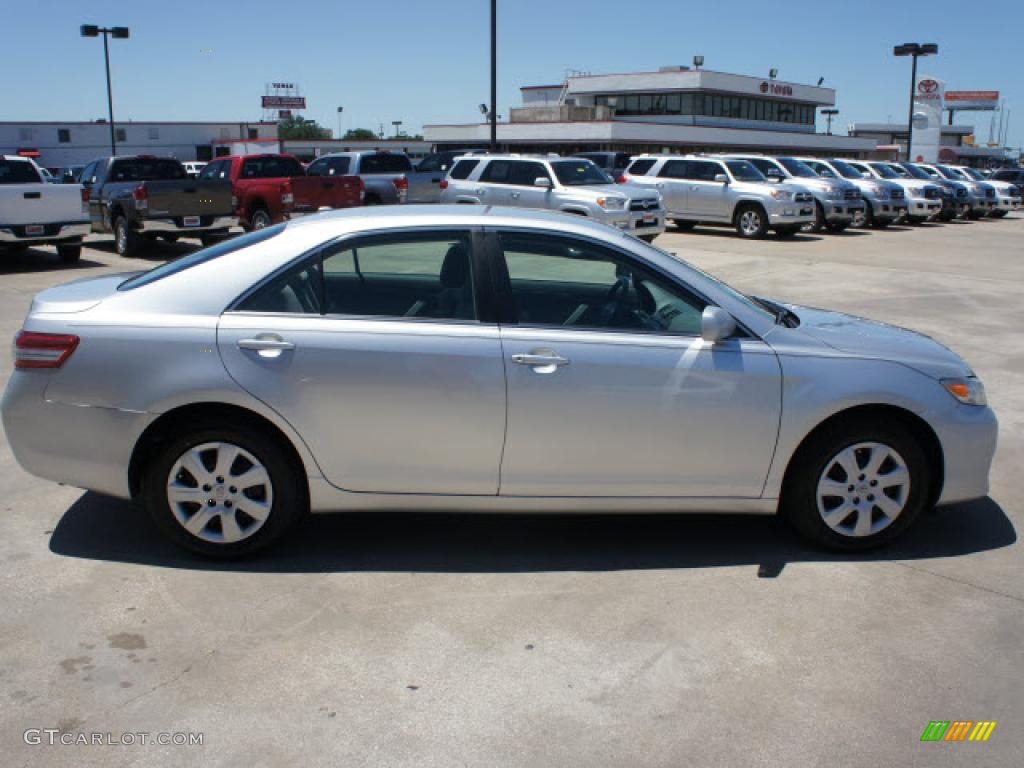 2010 Camry LE - Classic Silver Metallic / Ash Gray photo #5