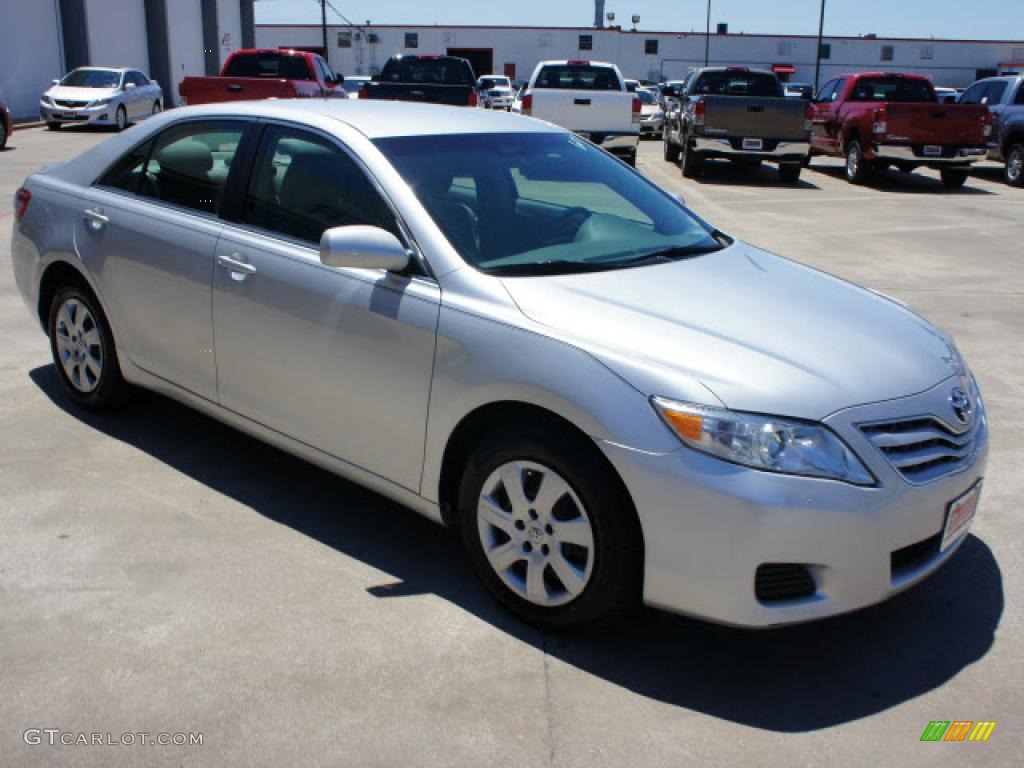 2010 Camry LE - Classic Silver Metallic / Ash Gray photo #6