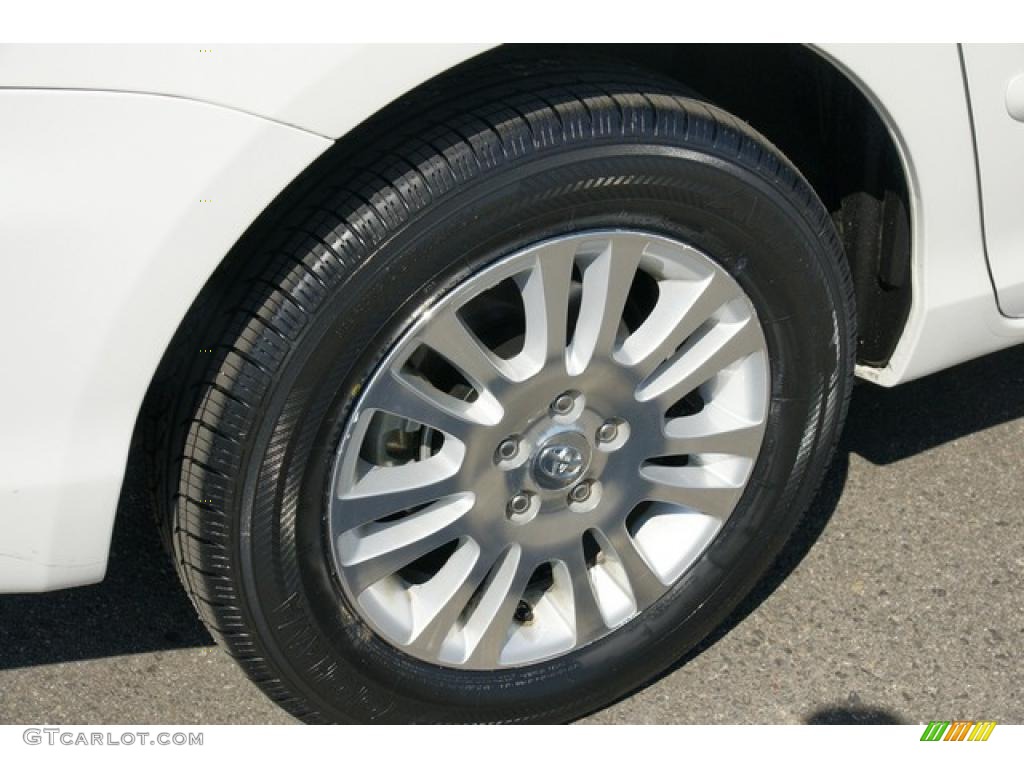 2010 Toyota Sienna XLE Wheel Photo #49374395