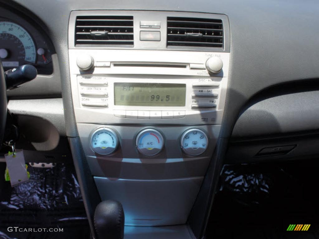 2010 Camry SE - Barcelona Red Metallic / Dark Charcoal photo #11