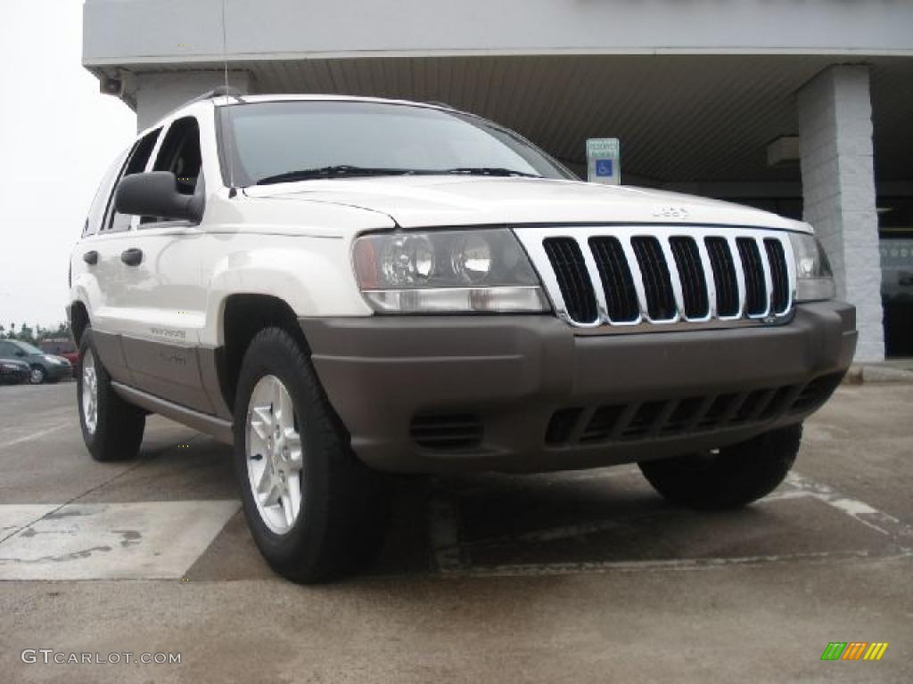 Stone White Jeep Grand Cherokee