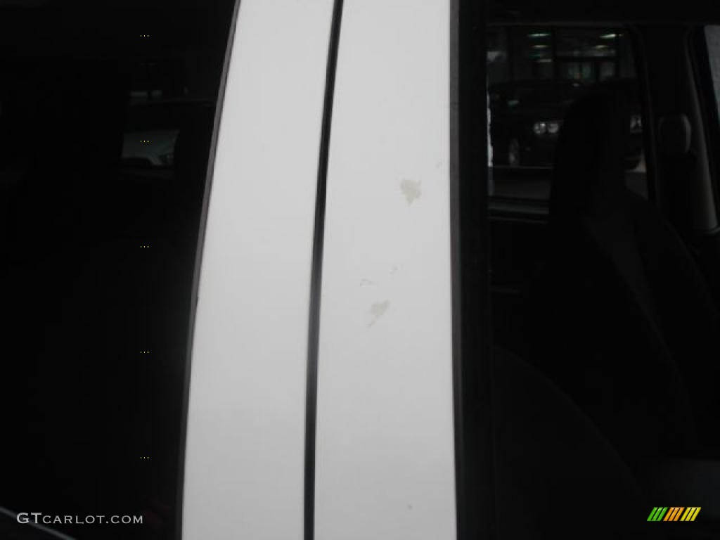 2003 Grand Cherokee Laredo - Stone White / Dark Slate Gray photo #35