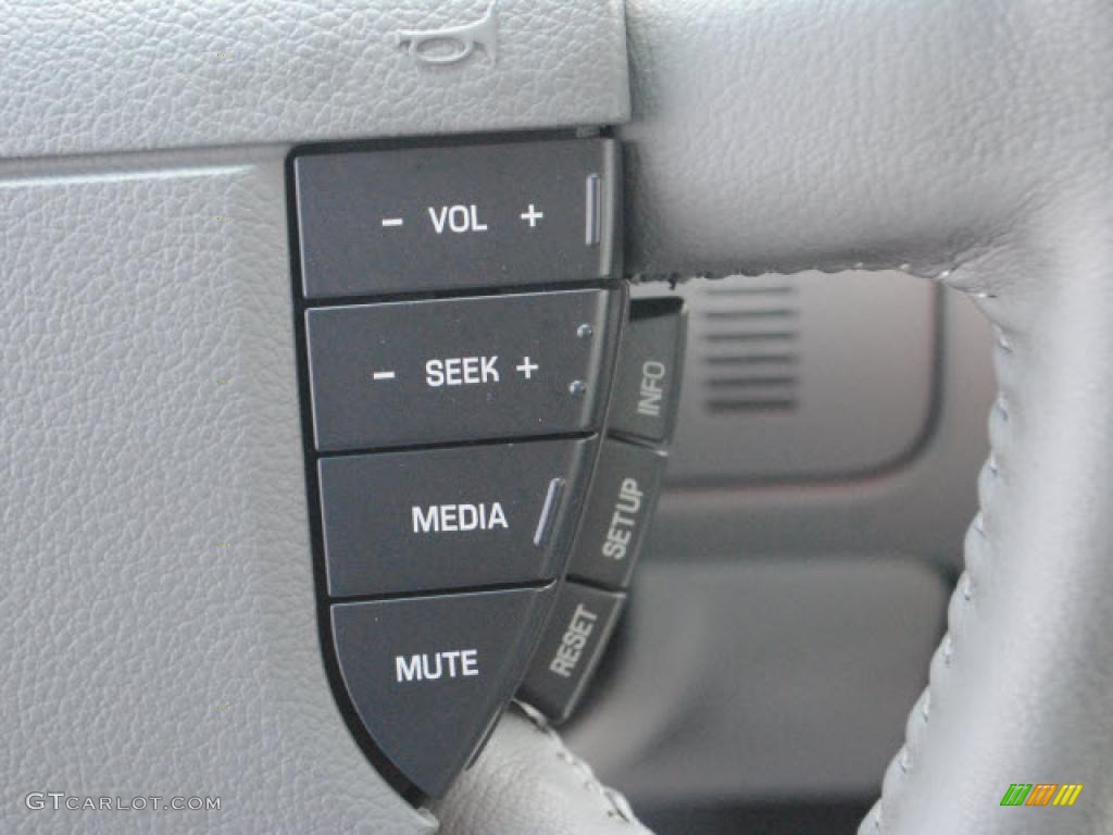 2005 Mercury Montego Premier Controls Photo #49382456