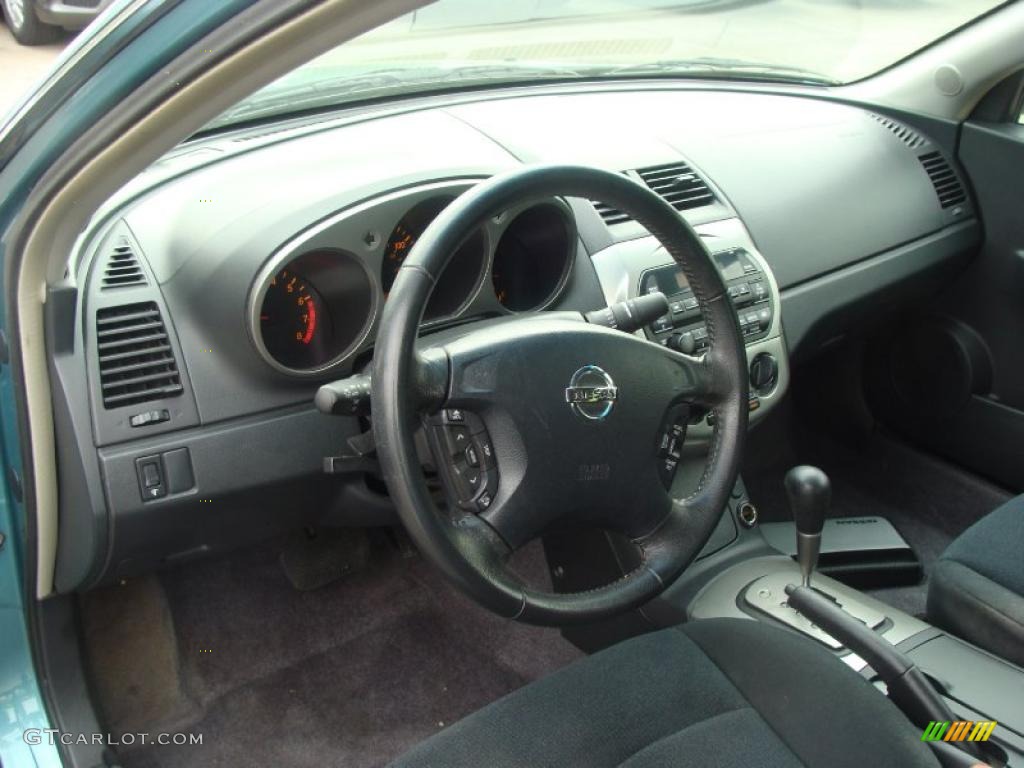 Charcoal Interior 2003 Nissan Altima 2 5 S Photo 49383995