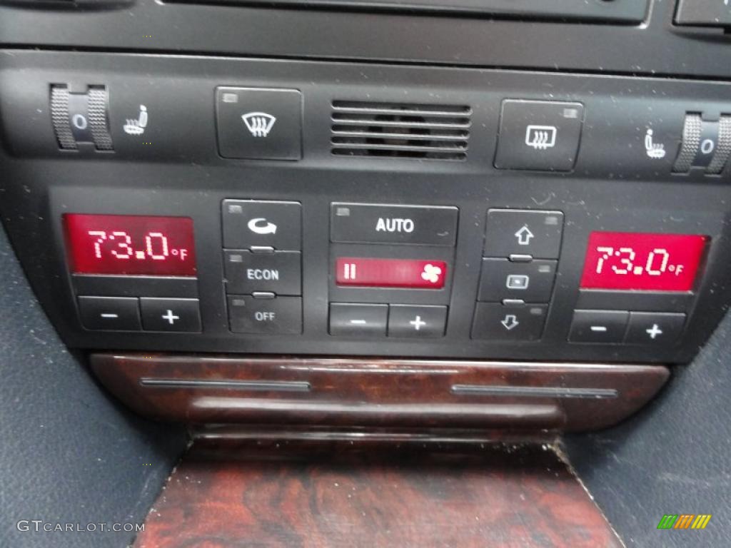 2001 Audi A6 2.8 quattro Avant Controls Photo #49385826