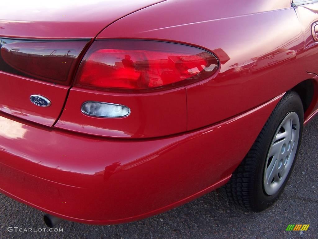 1998 Escort SE Sedan - Vermillion Red / Gray photo #17