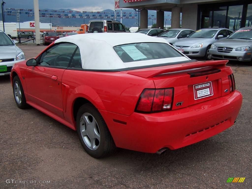 2000 Mustang GT Convertible - Performance Red / Medium Graphite photo #10