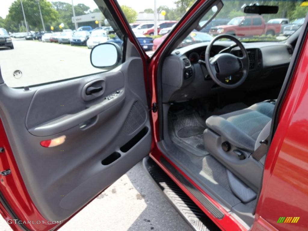 2002 F150 XLT SuperCab - Toreador Red Metallic / Medium Graphite photo #4