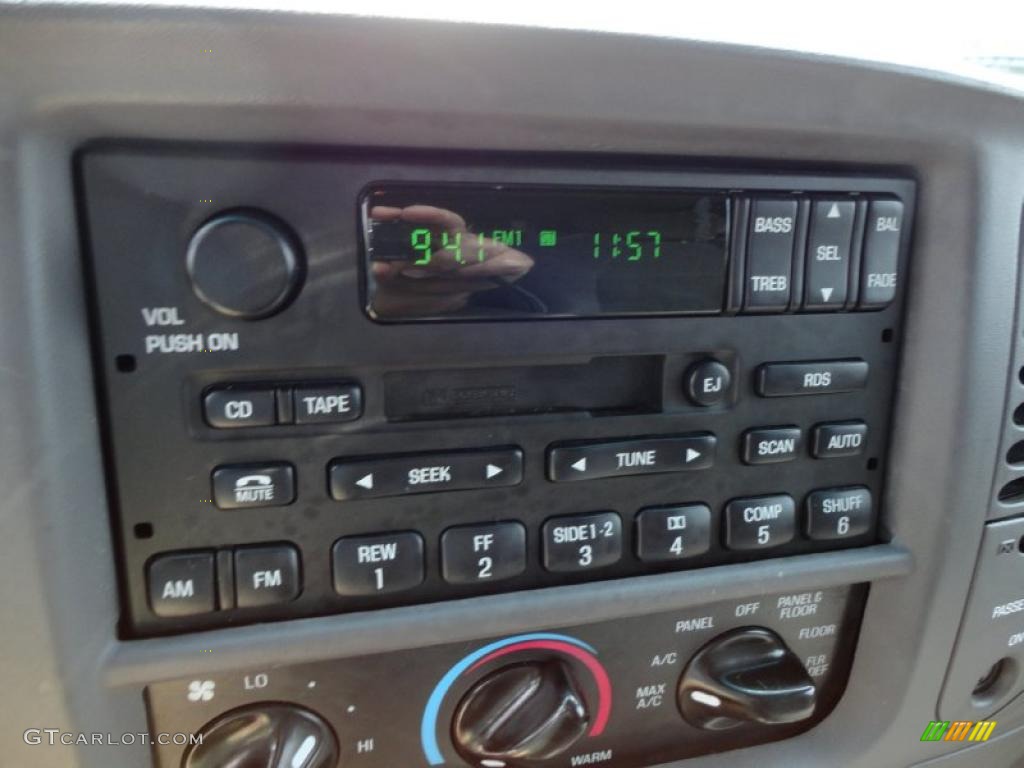 2002 F150 XLT SuperCab - Toreador Red Metallic / Medium Graphite photo #26
