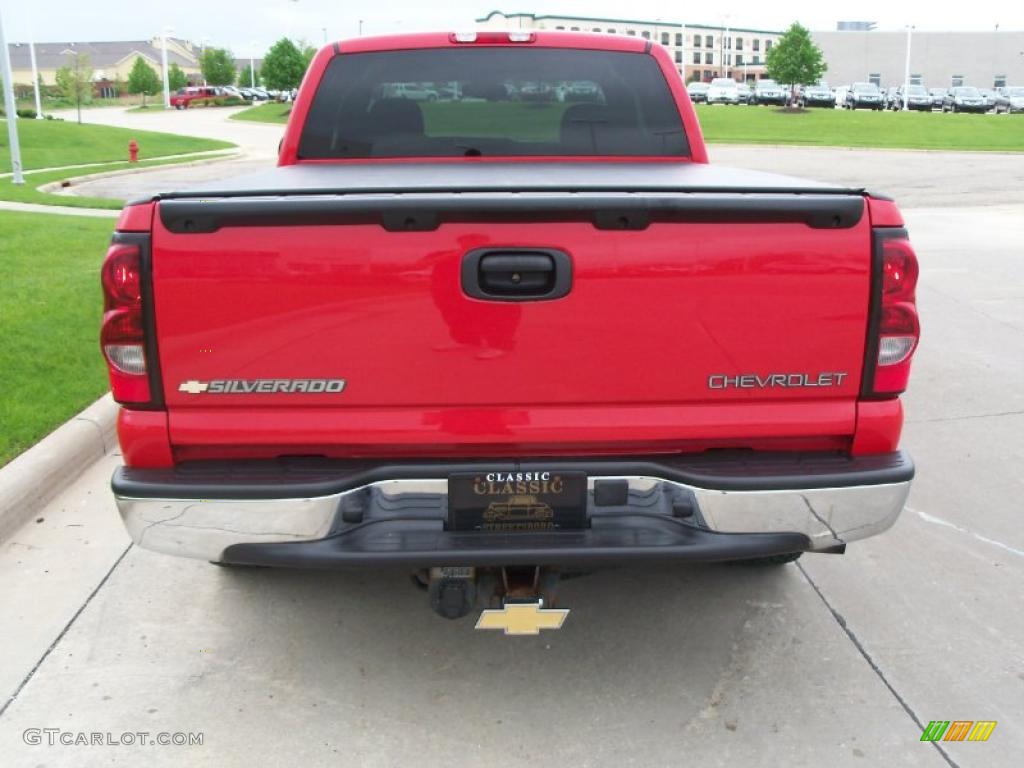 2004 Silverado 1500 LS Extended Cab - Victory Red / Dark Charcoal photo #5