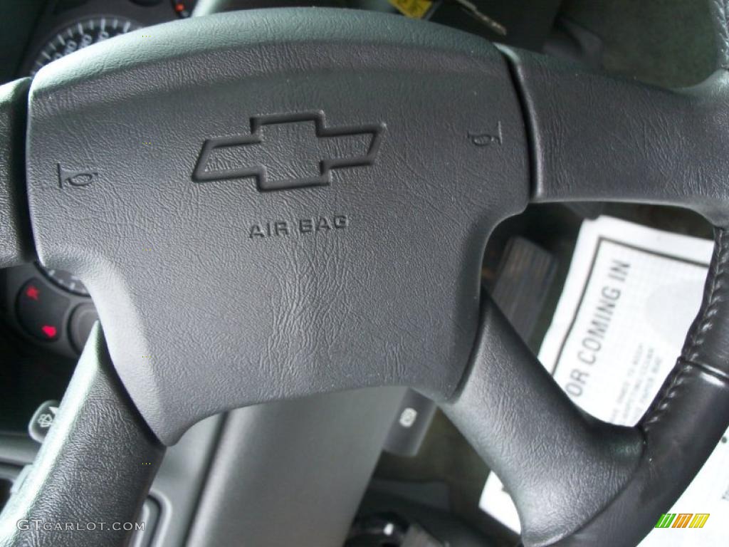 2004 Silverado 1500 LS Extended Cab - Victory Red / Dark Charcoal photo #14