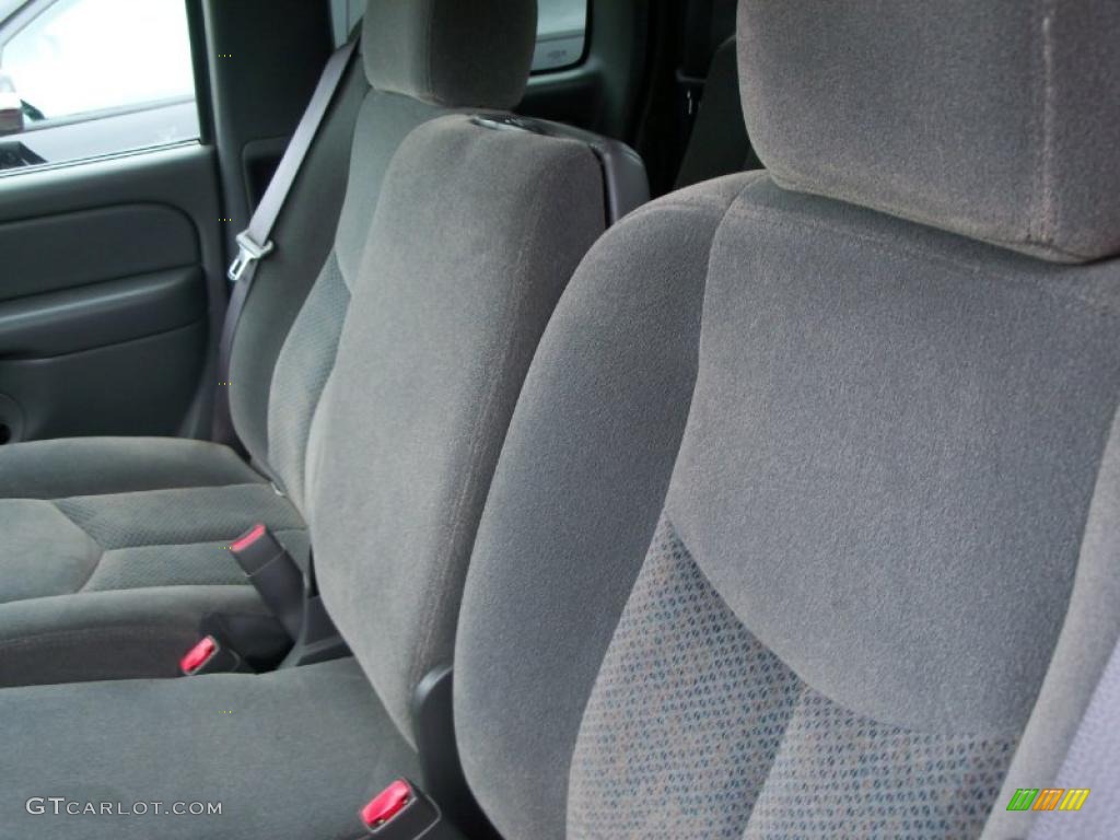 2004 Silverado 1500 LS Extended Cab - Victory Red / Dark Charcoal photo #18