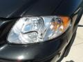 2007 Brilliant Black Crystal Pearl Chrysler Town & Country   photo #10