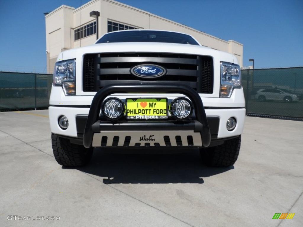 2010 F150 FX4 SuperCrew 4x4 - Oxford White / Black photo #9