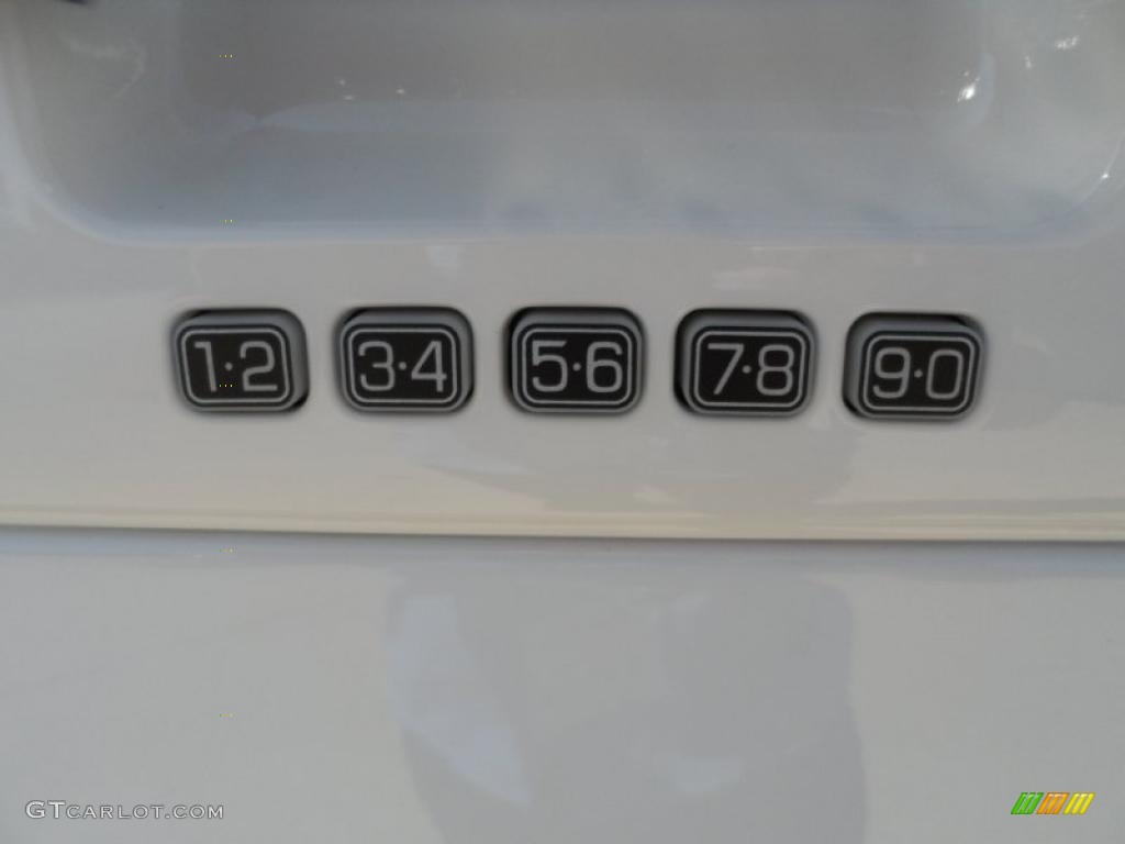 2010 F150 FX4 SuperCrew 4x4 - Oxford White / Black photo #28
