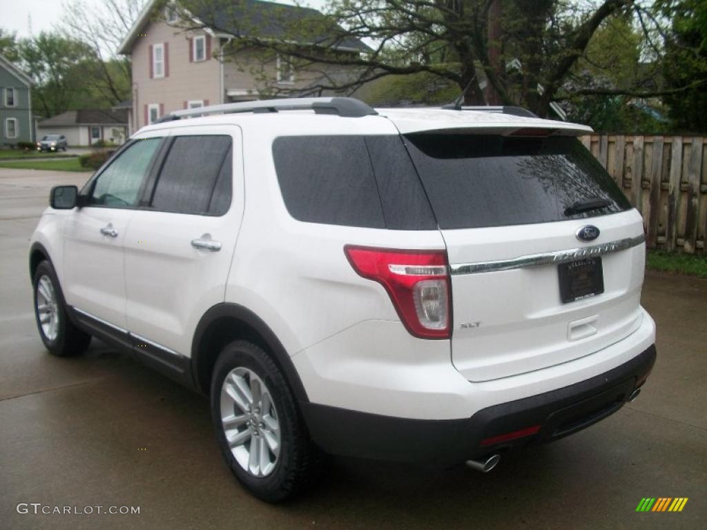 2011 Explorer XLT - White Platinum Tri-Coat / Medium Light Stone photo #7