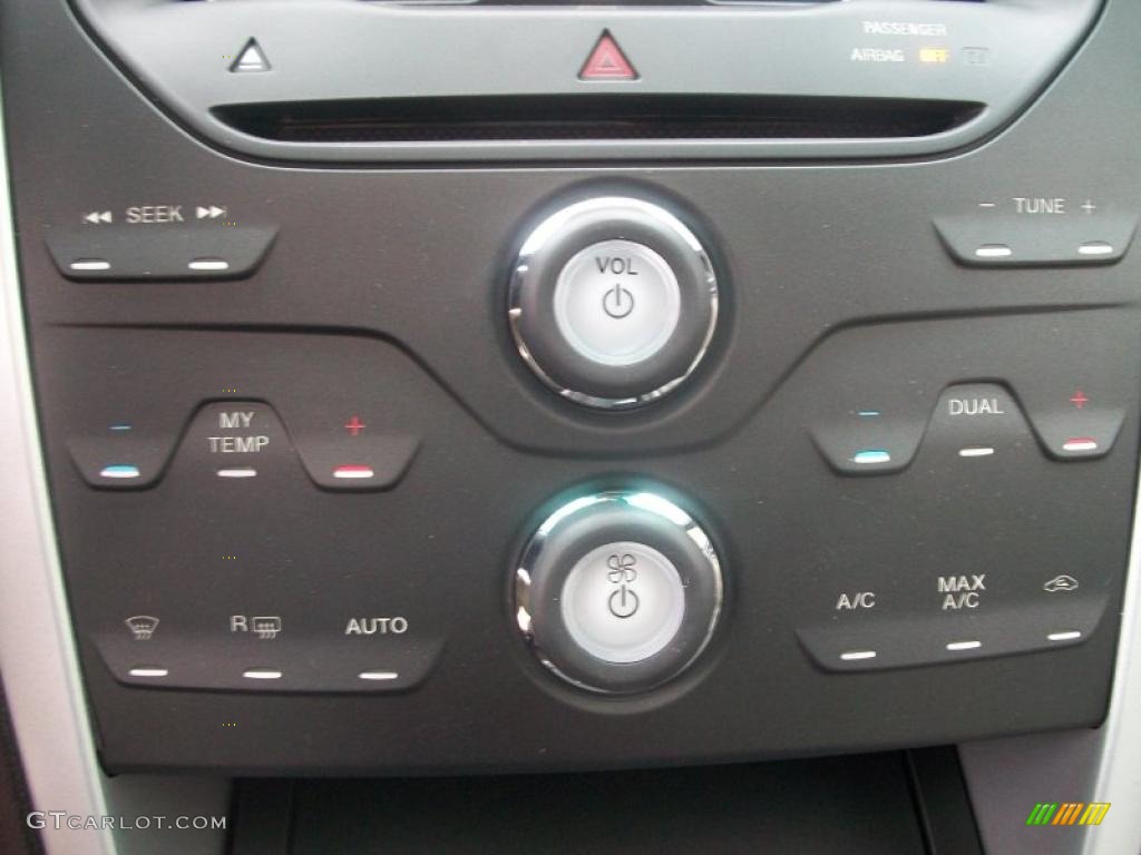 2011 Ford Explorer XLT Controls Photo #49395389
