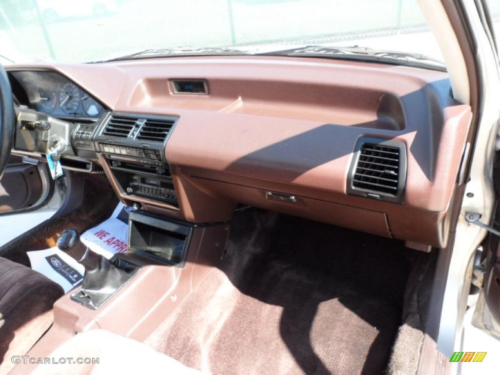 1987 Accord LXi Sedan - Champagne Beige Metallic / Burgundy photo #19