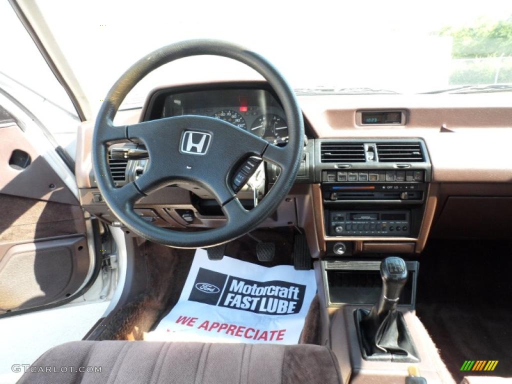 1987 Accord LXi Sedan - Champagne Beige Metallic / Burgundy photo #29