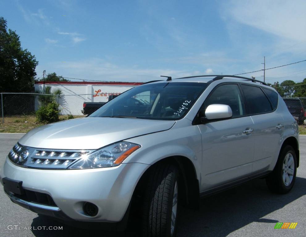 Brilliant Silver Metallic Nissan Murano