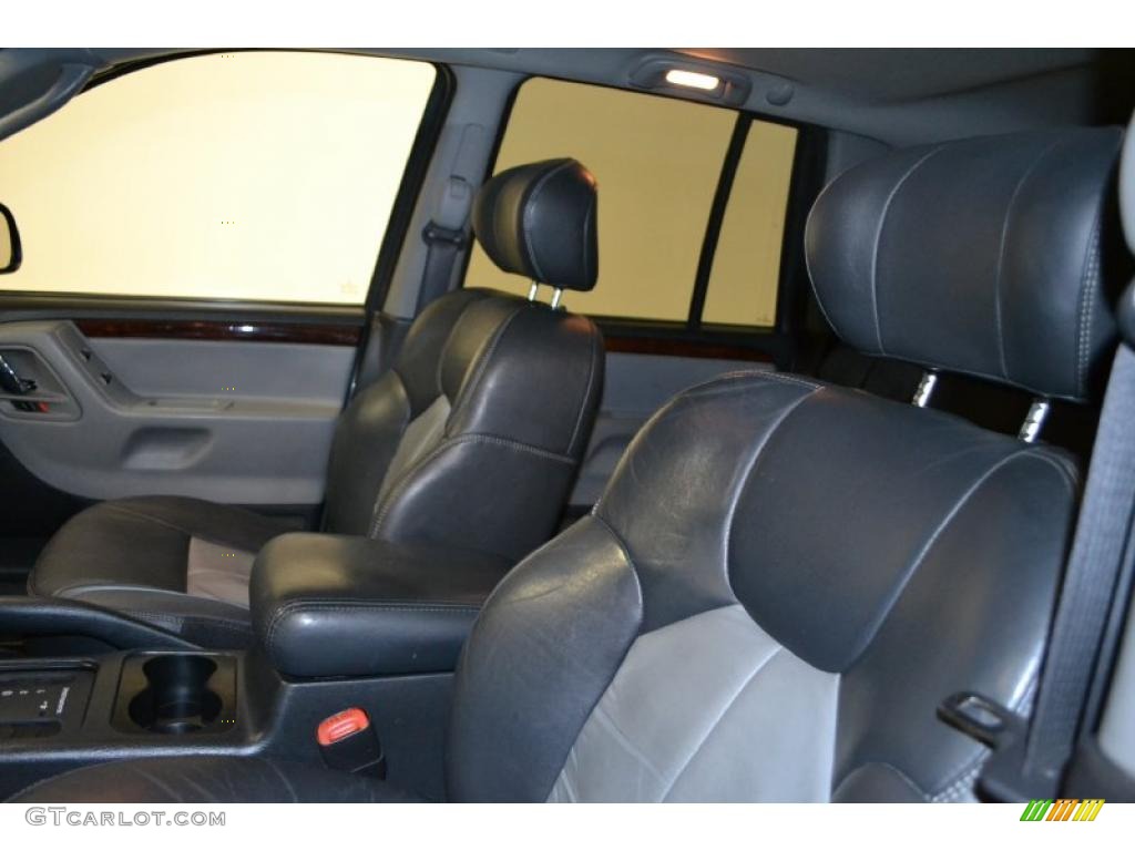 2004 Grand Cherokee Overland 4x4 - Graphite Metallic / Dark Slate Gray photo #18