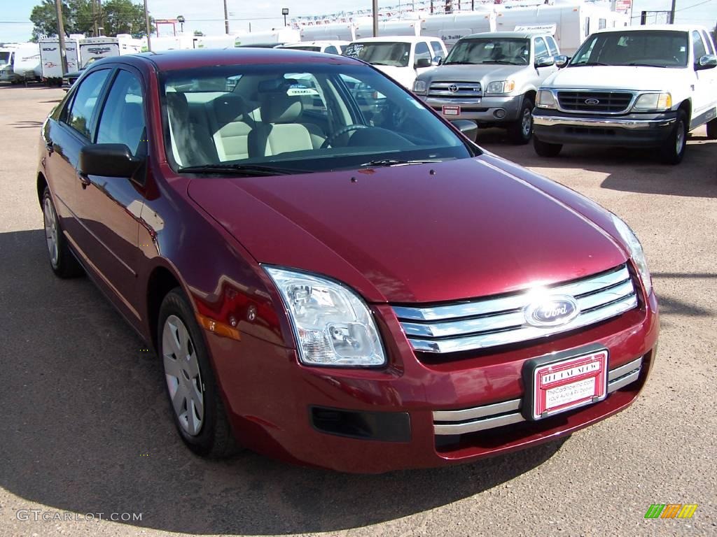 2007 Fusion S - Merlot Metallic / Light Stone photo #5