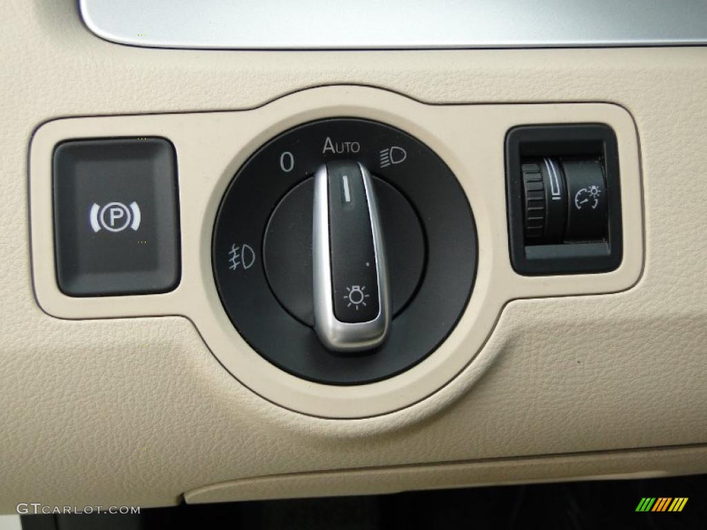 2009 Volkswagen CC Sport Controls Photo #49398131