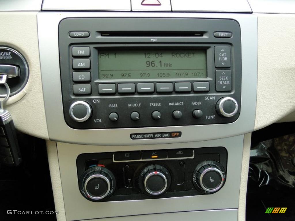 2009 Volkswagen CC Sport Controls Photo #49398227