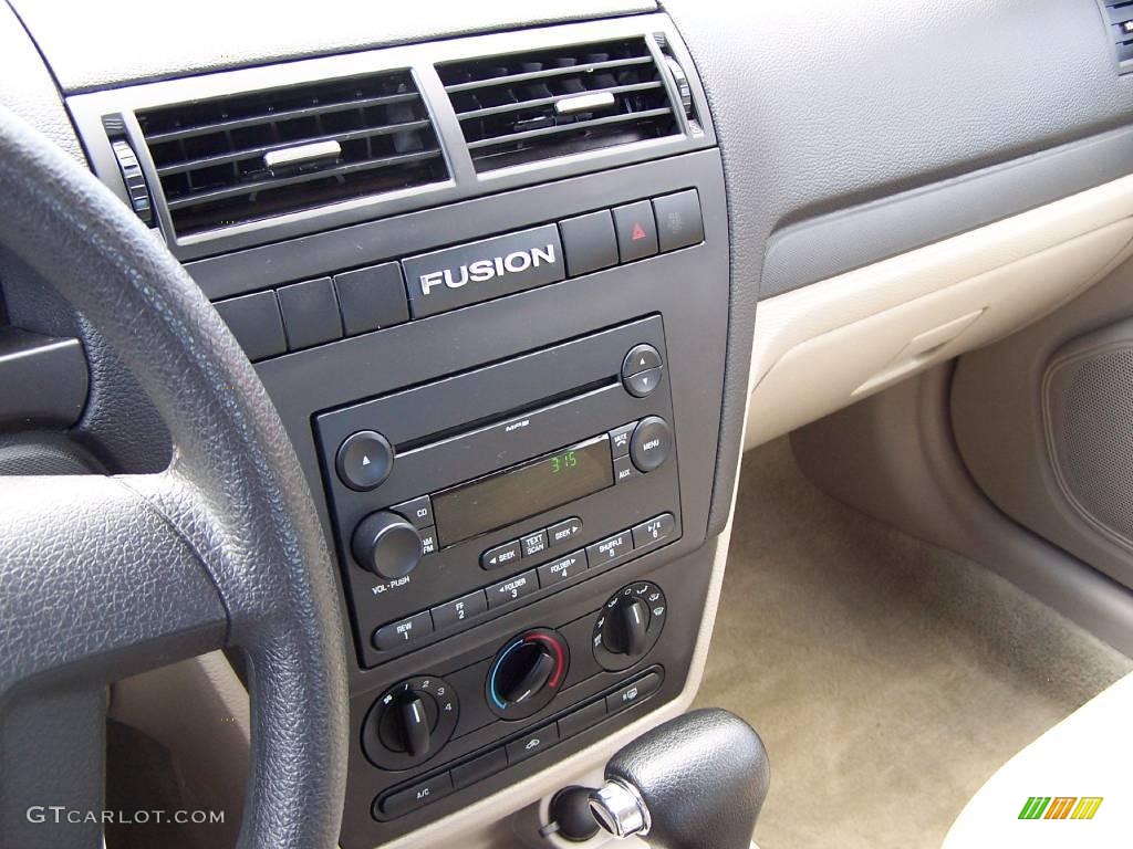 2007 Fusion S - Merlot Metallic / Light Stone photo #29