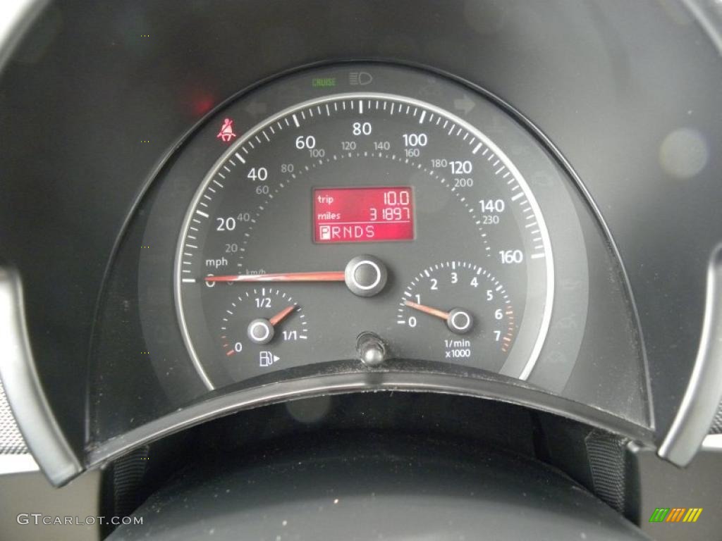 2010 Volkswagen New Beetle 2.5 Coupe Gauges Photo #49401233