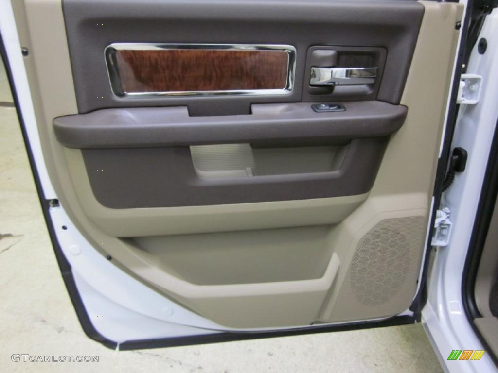 2011 Ram 1500 Laramie Crew Cab 4x4 - Bright White / Light Pebble Beige/Bark Brown photo #18