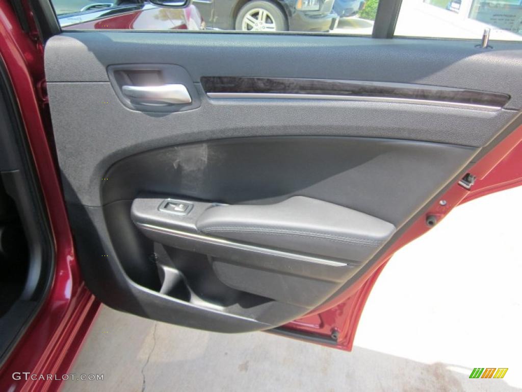 2011 Chrysler 300 Limited Black Door Panel Photo #49402817