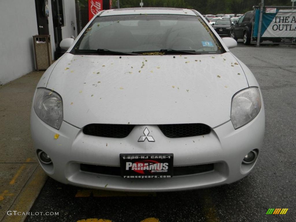 2006 Eclipse GT Coupe - Frost White Pearl / Dark Charcoal photo #5