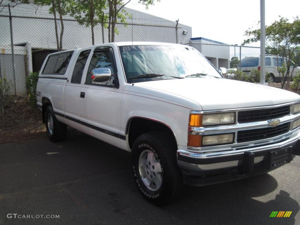 1994 C/K K1500 Z71 Extended Cab 4x4 - White / Red photo #2