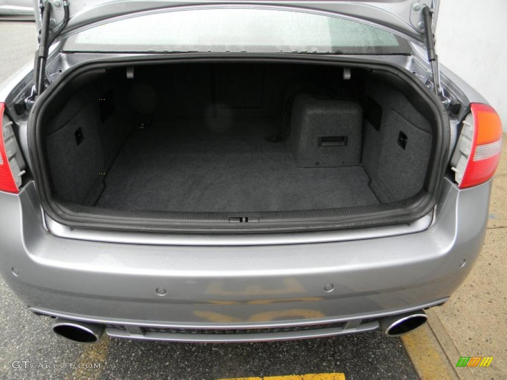 2003 Audi RS6 4.2T quattro Trunk Photo #49403675