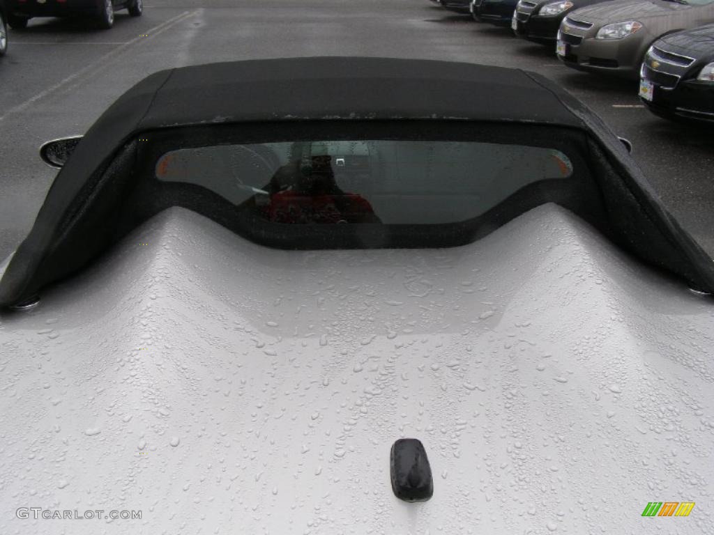 Silver Pearl 2007 Saturn Sky Roadster Exterior Photo #49405022
