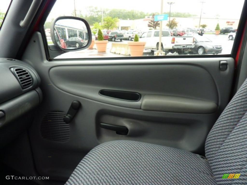 2001 Ram 1500 ST Regular Cab - Flame Red / Agate photo #12