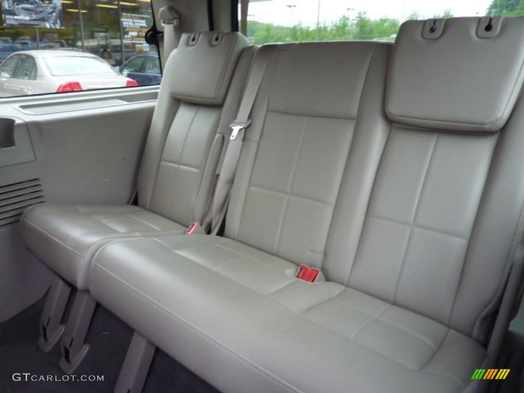 2010 Navigator 4x4 - Royal Red Metallic / Stone photo #12