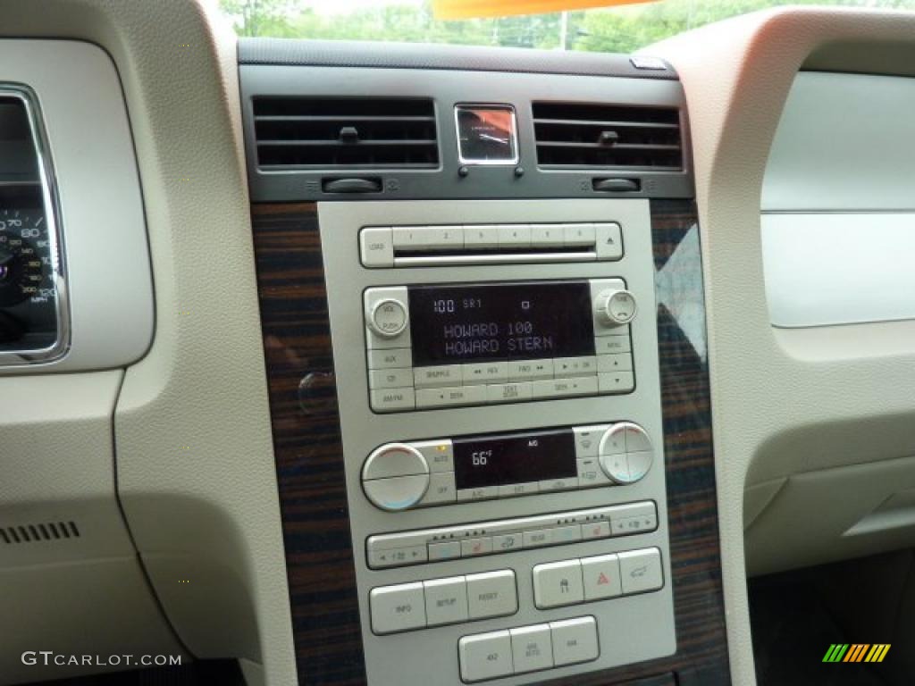 2010 Navigator 4x4 - Royal Red Metallic / Stone photo #18