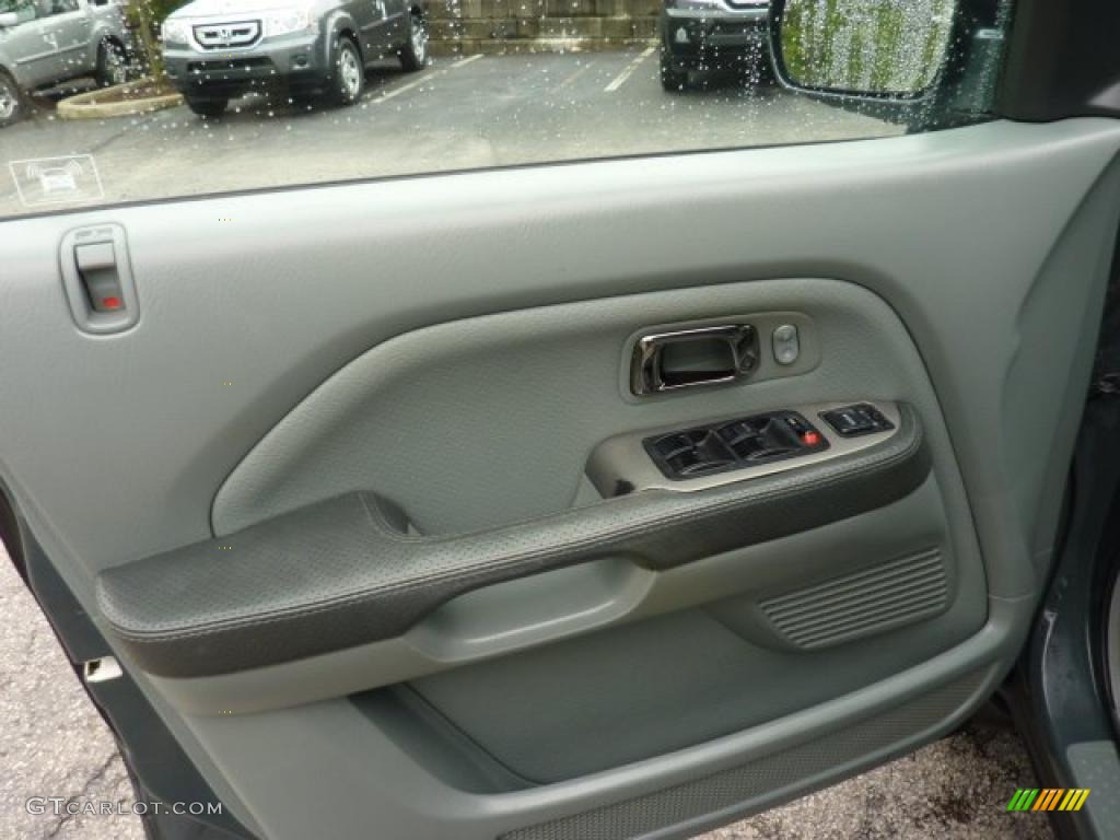 2003 Honda Pilot EX-L 4WD Gray Door Panel Photo #49408617
